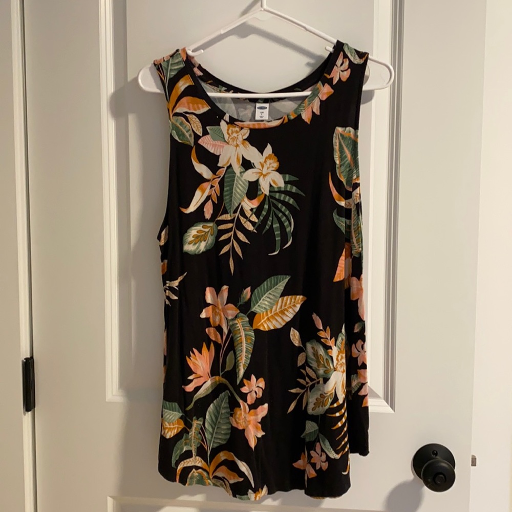 Old Navy Luxe Tropical Tank Top - Large